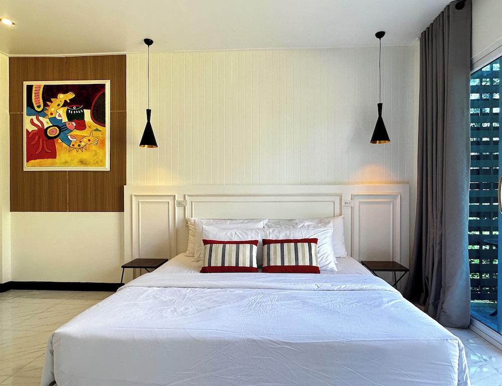Koh Kood Bed's 28/65