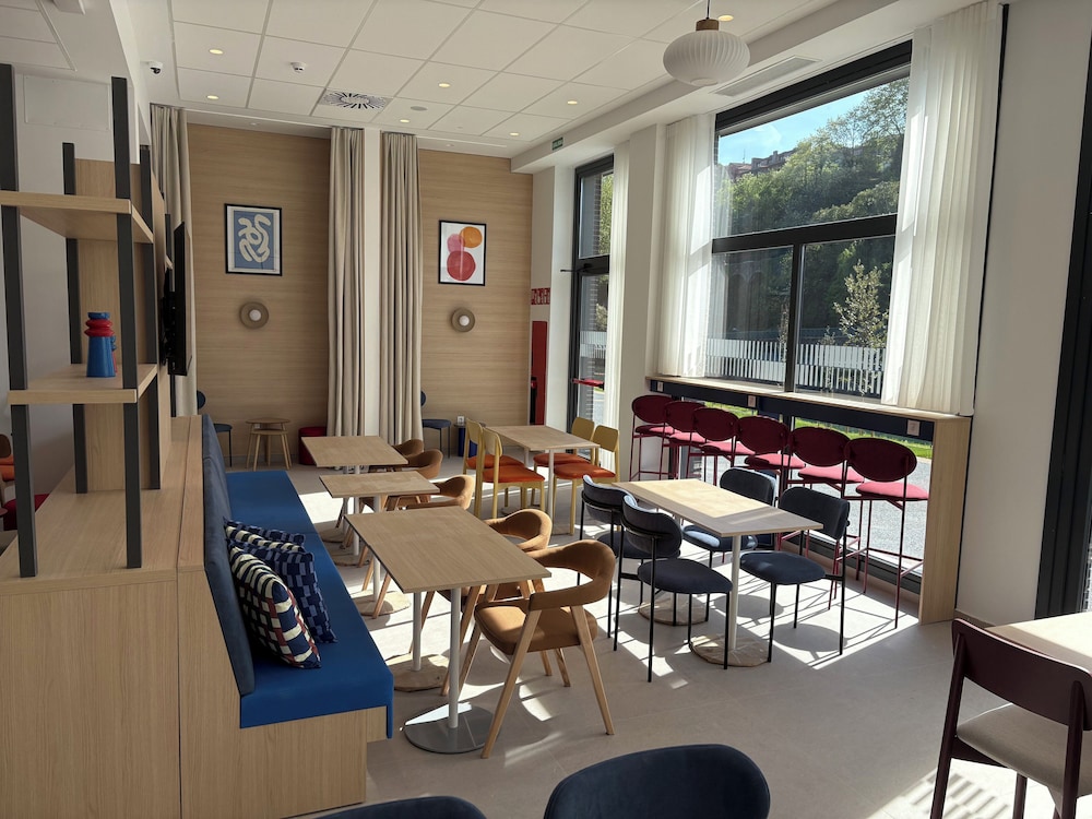 Holiday Inn Express San Sebastian Errenteria By Ihg 38/47