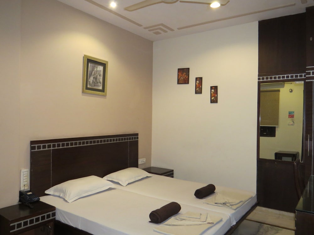 Smyle Inn 16/54
