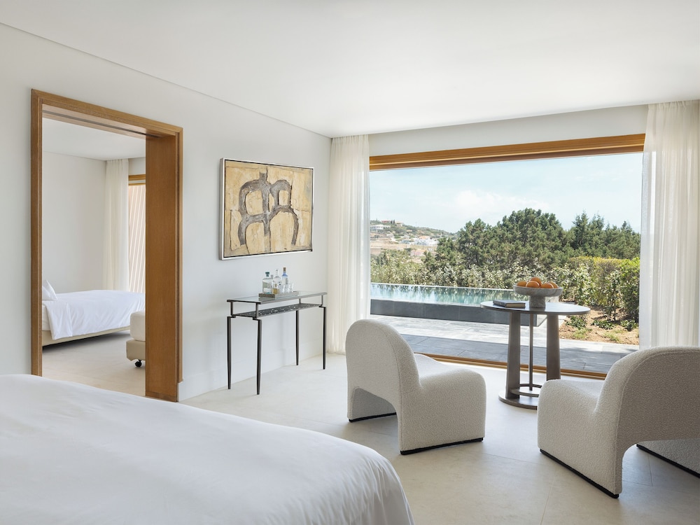 Villa, Double and Twin Beds