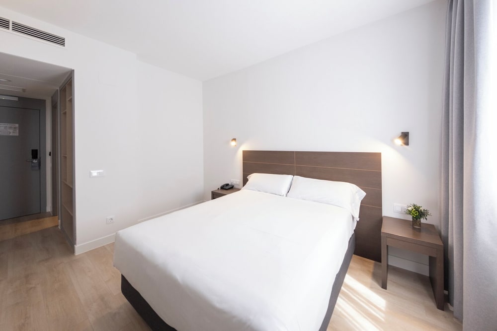 Standard, Double Bed