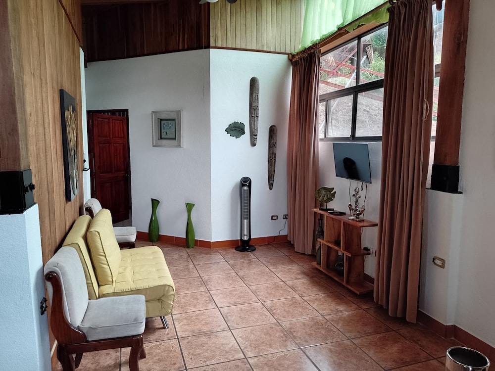 Natural Pacific Suites 12/35