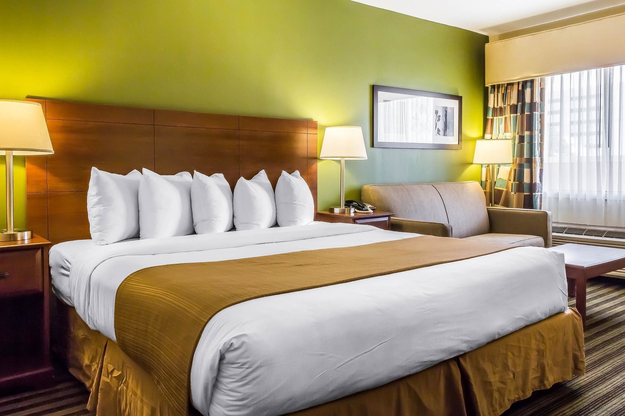 ROOM, KING BED, ACCESSIBLE