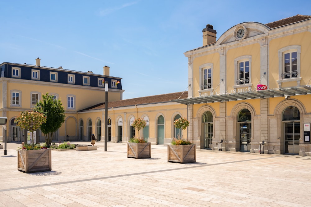 The Originals Boutique, Hotel Terminus, Bourg-en-Bresse Station 55/60