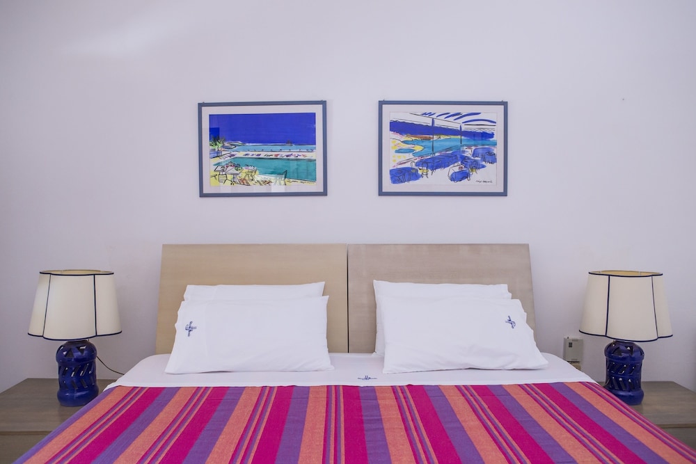 HOTEL PICCOLO MONDO 14/75