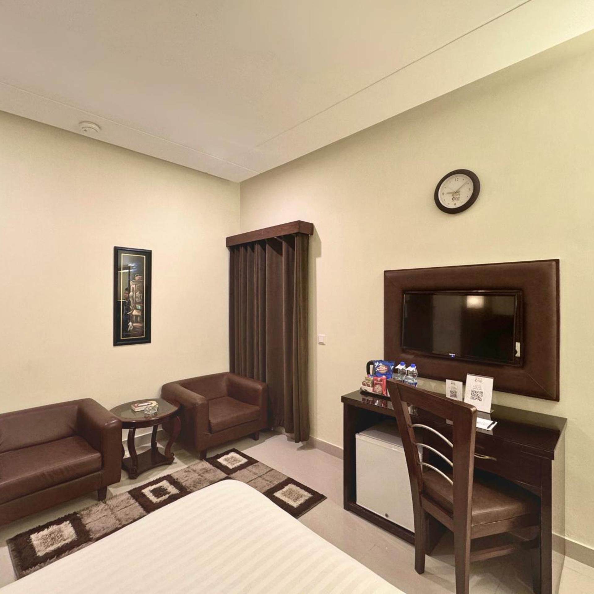 Hotel One Dera Ghazi Khan 20/30