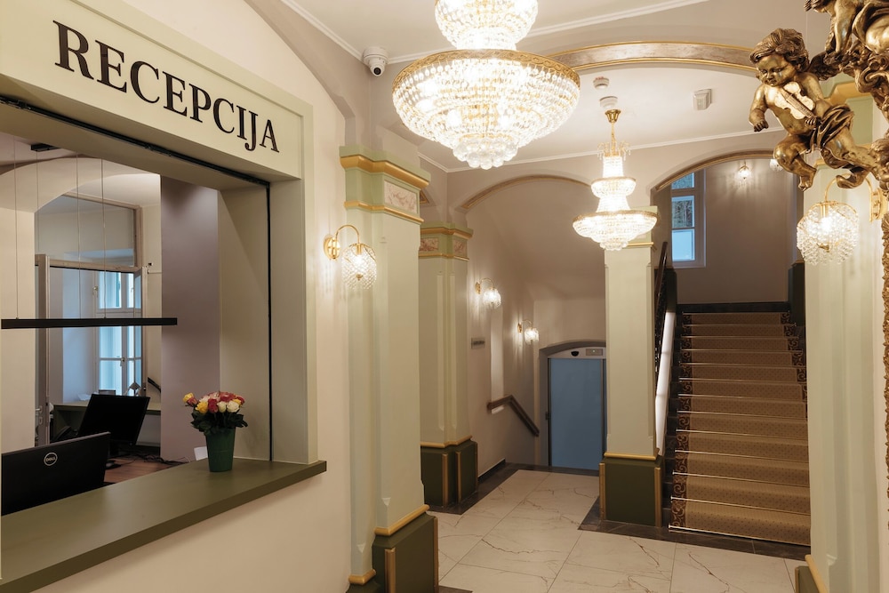 HOTEL PARK - TERME DOBRNA 3/22