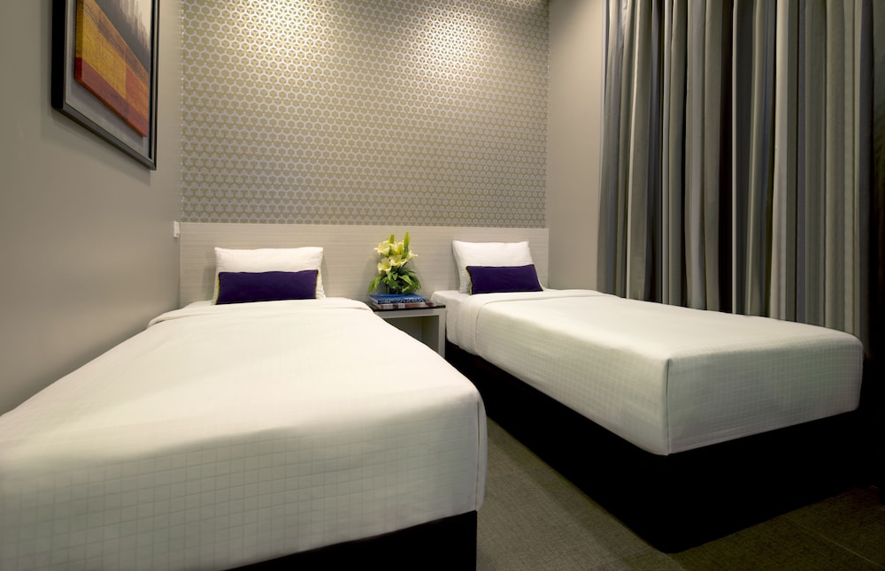 V Hotel Bencoolen 27/54