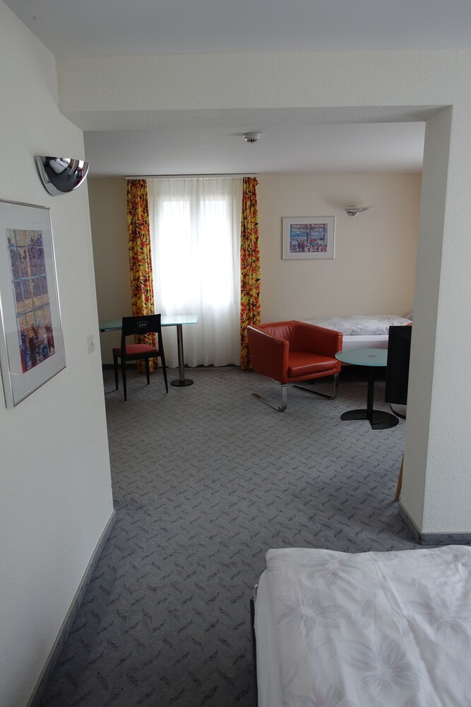 Hotel Schweizerhof 23/30