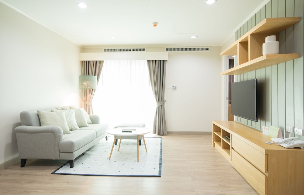 Jasmine Resort Hotel Serviced Apartment 30/50