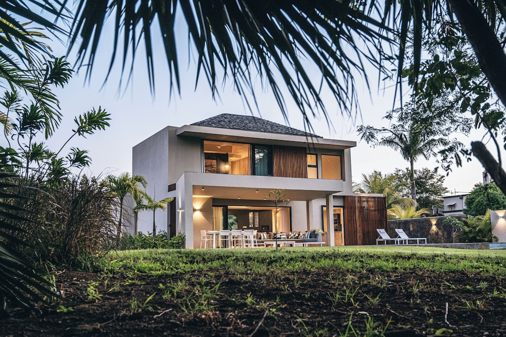 Heritage The Villas 12/82