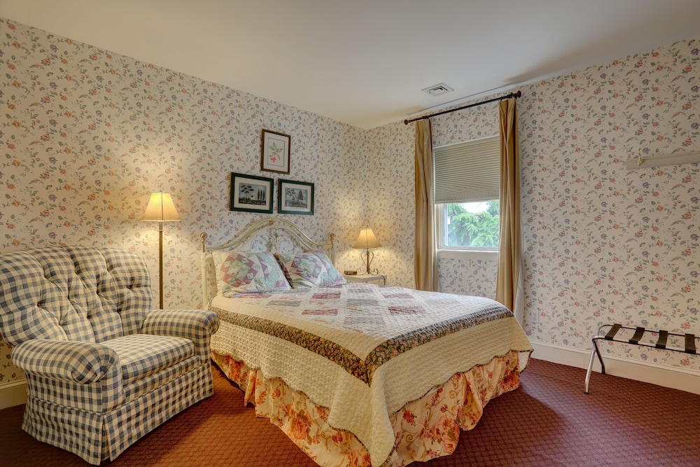 Greystone Manor Inn B&B 12/32