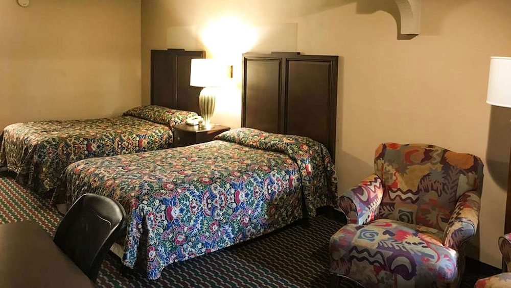 Magnuson Hotel Marietta 9/46