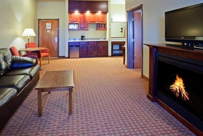 Baymont Inn & Suites By Wyndham Sturgis 23/35