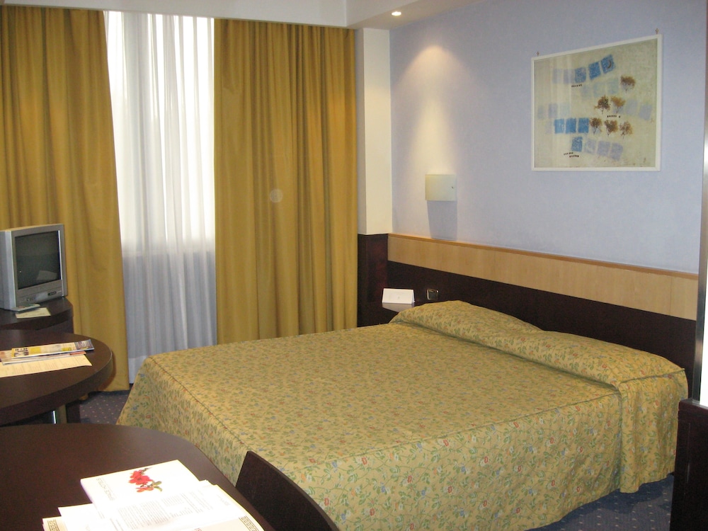 Imperatori Hotel Roma 7/62