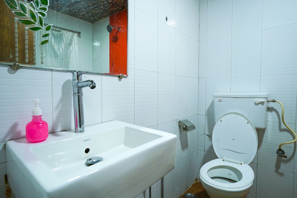 HOTEL KUMAR PLAZA 44/50