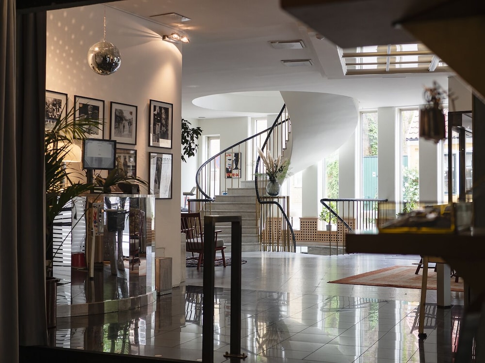 Hotel Lundia 30/50