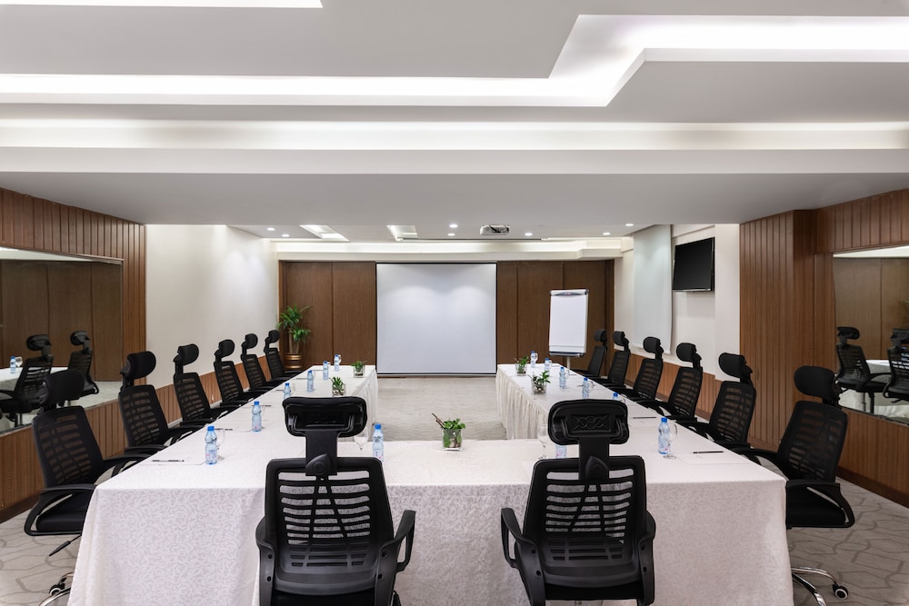 فندق ورويك جدة(Warwick Hotel Jeddah) 57/63