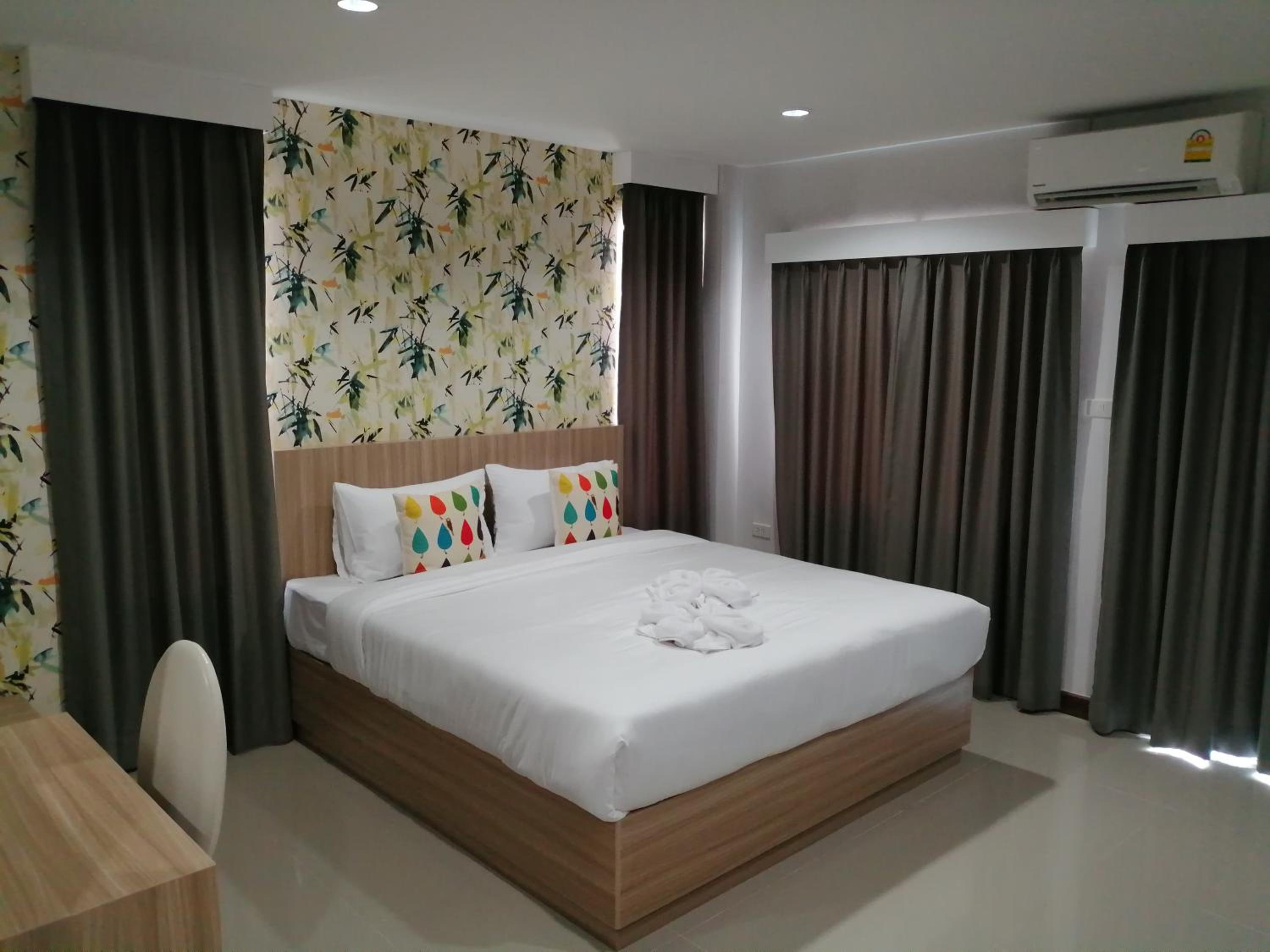 The Like hotel 13/25