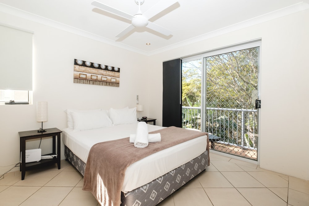 SANCTUARY LAKE APARTMENTS 13/58