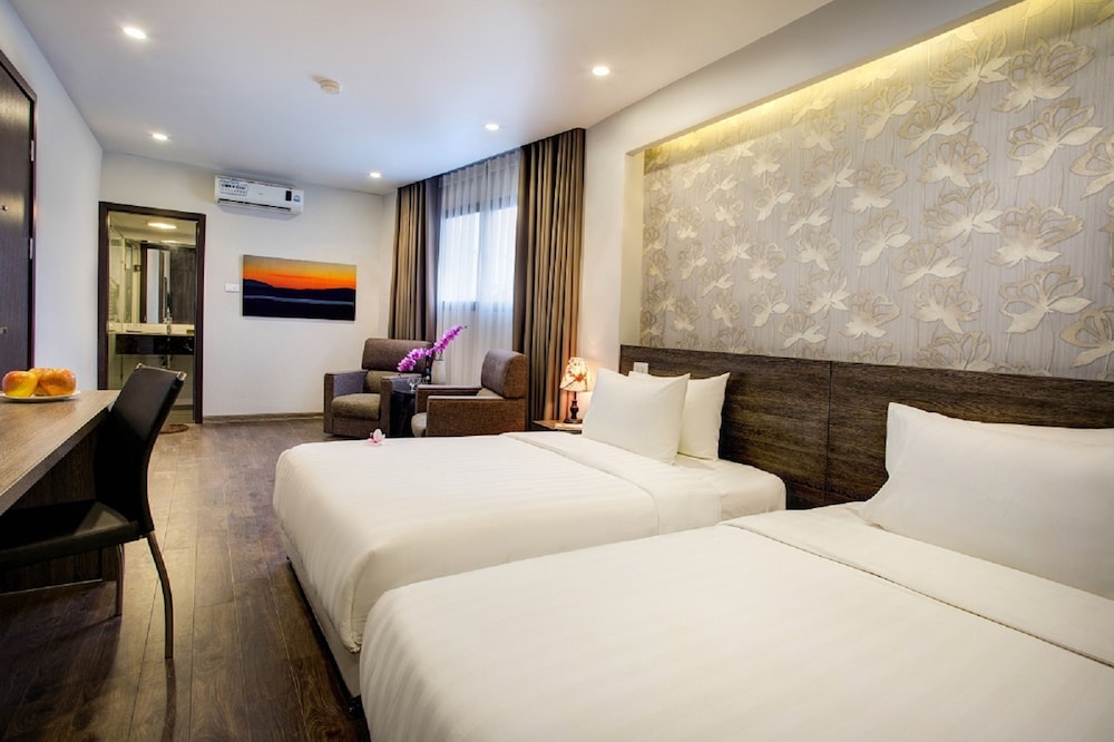 DELUXE, TWIN BEDS