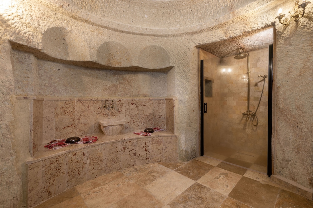 Kayata Cave Suites 28/50