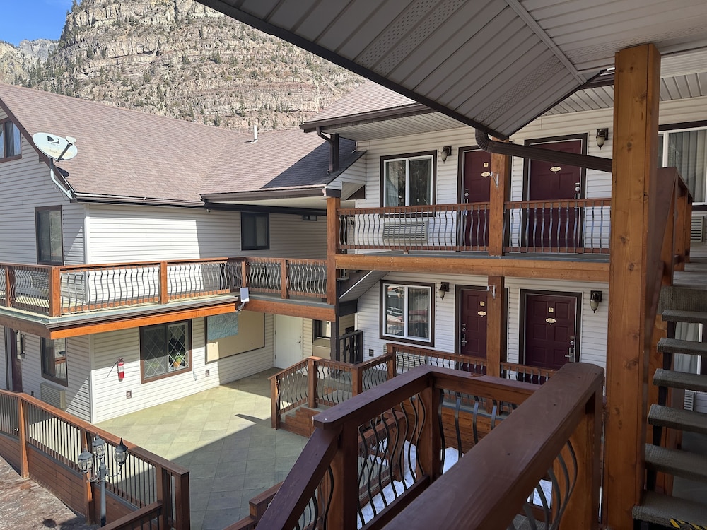 Matterhorn Inn Ouray 50/56