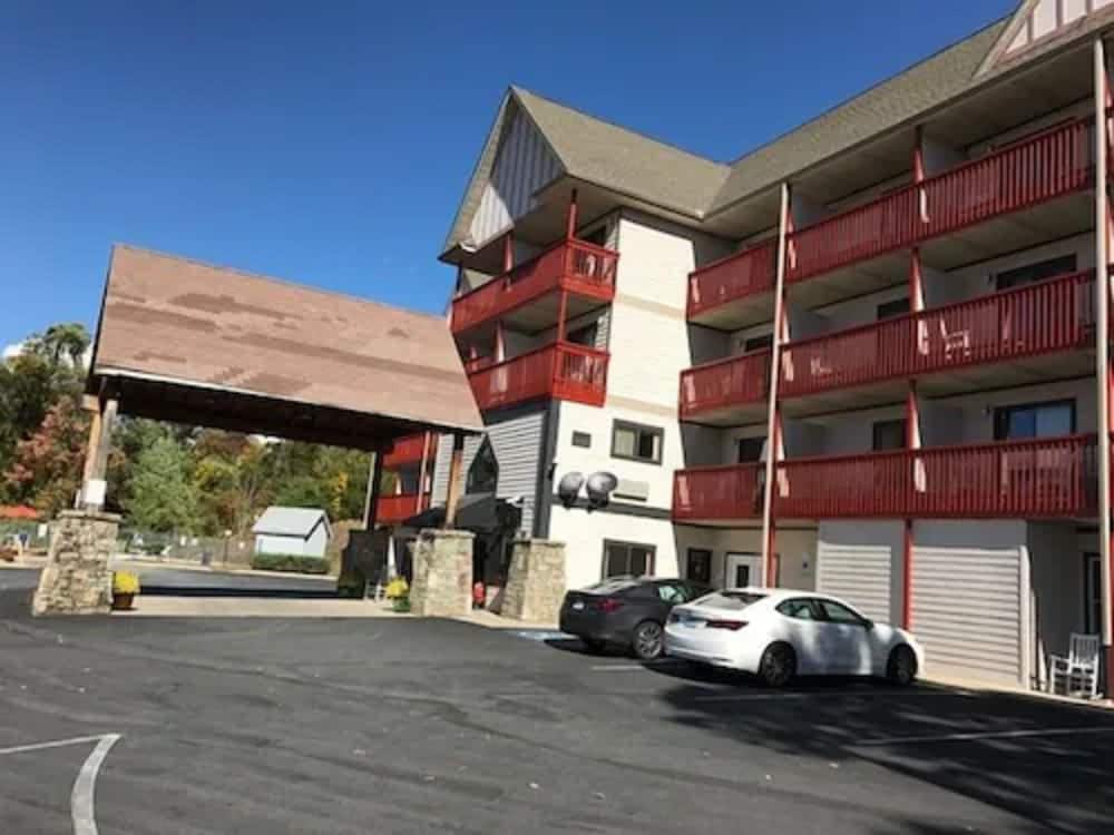 Days Inn by Wyndham Waynesville NC 9/27