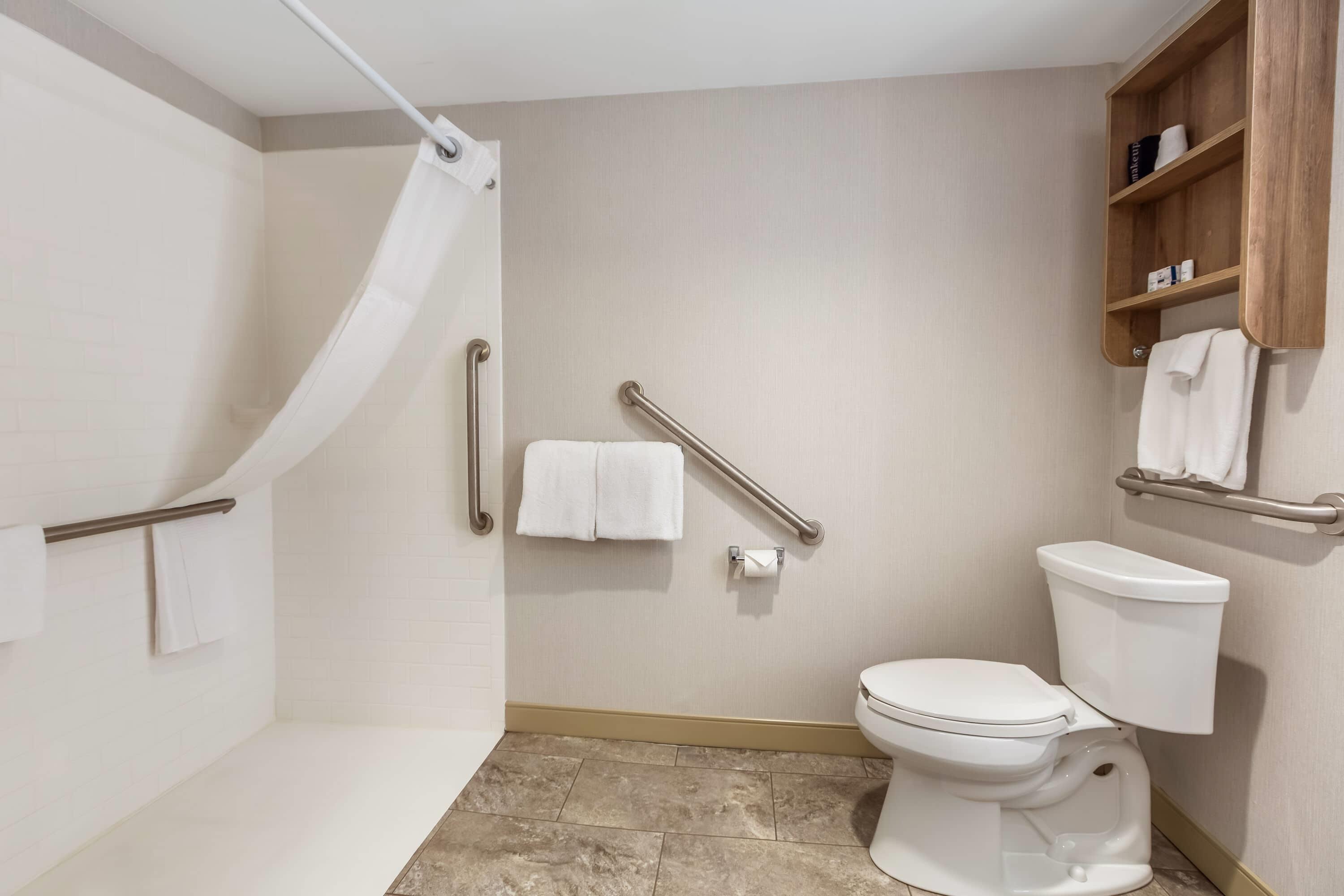 غرفة بسرير كوين لذوي الإعاقة، Microtel Inn Suites By Wyndham Timmins 7/8