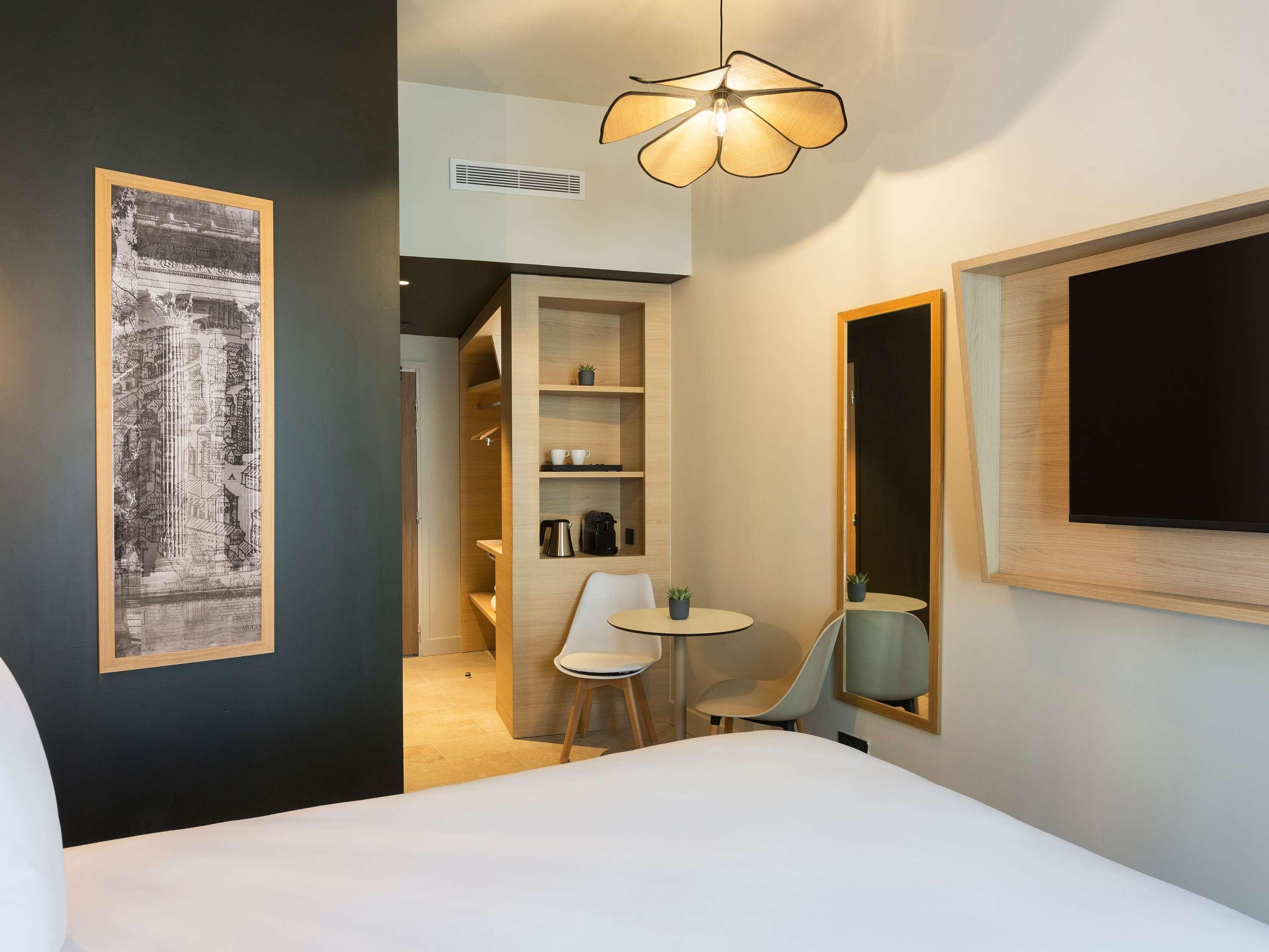 Mercure Nimes Centre Arenes 6/21