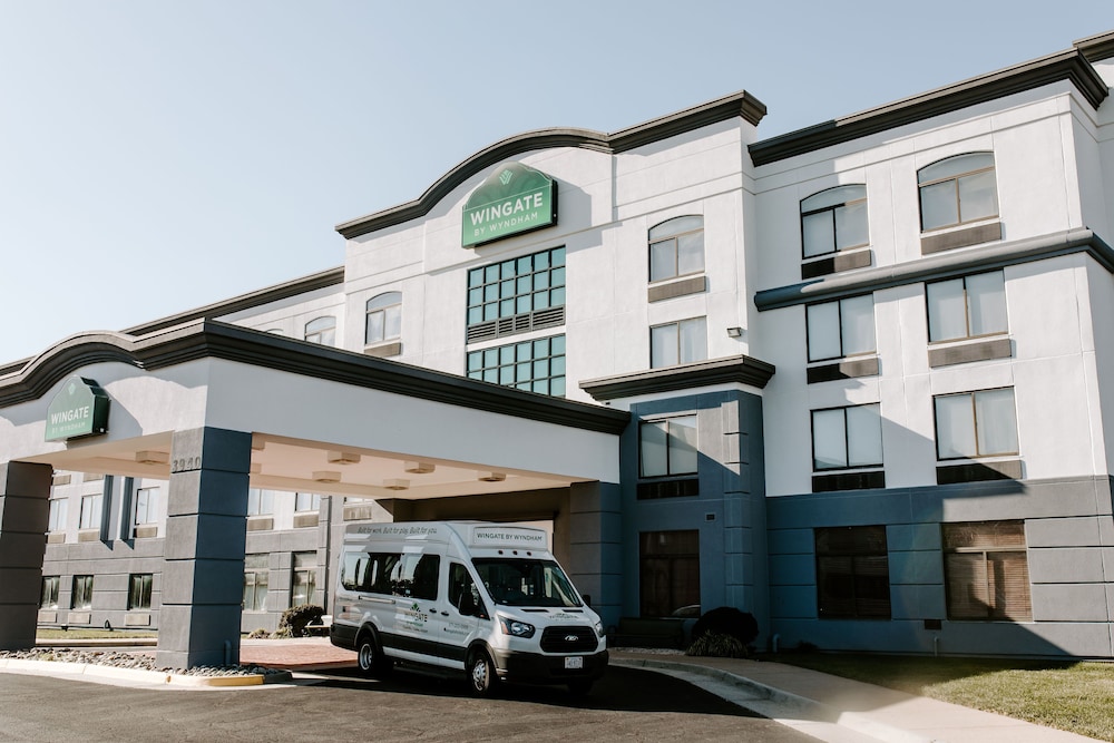 Wingate by Wyndham Chantilly / Dulles Airport 42/48