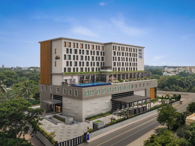 NOVOTEL BHUBANESWAR JANPATH 1/10