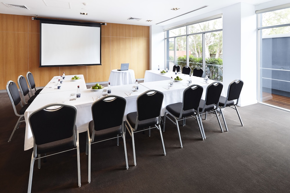 Mercure Sydney St Leonards 65/76