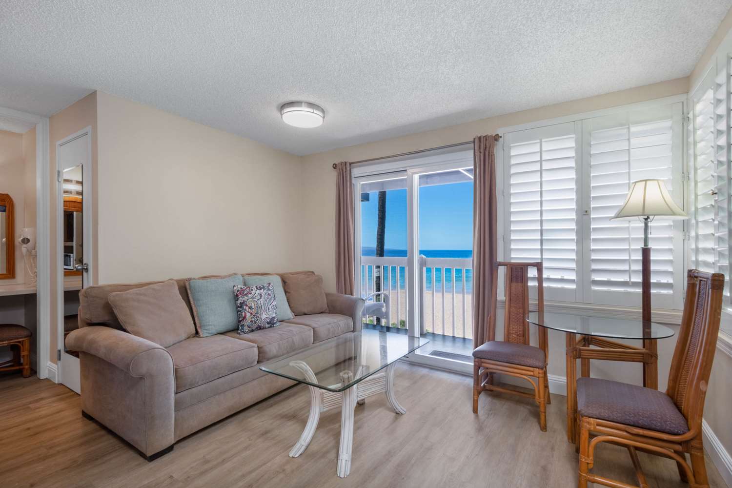Days Inn by Wyndham Maui Oceanfront 33/54