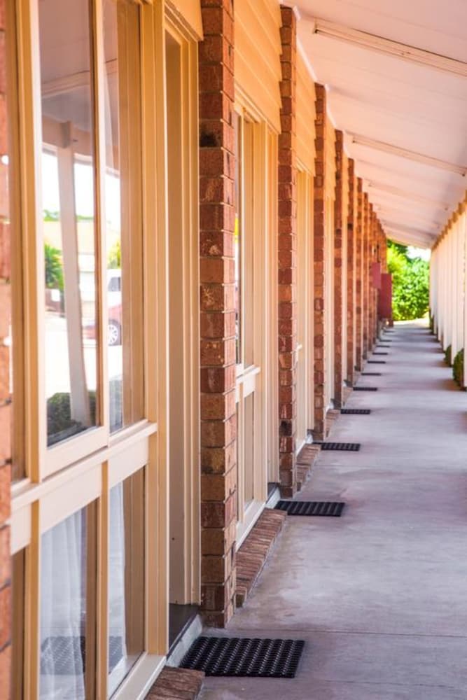 Werribee Park Motor Inn 44/63