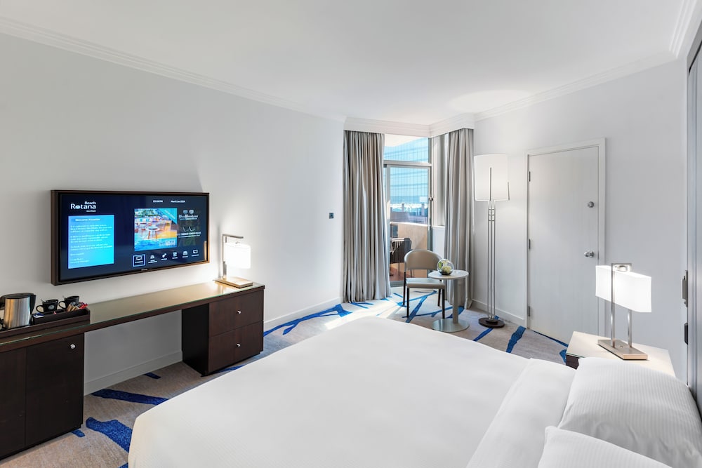 SUITE, CITY VIEW, BALCONY