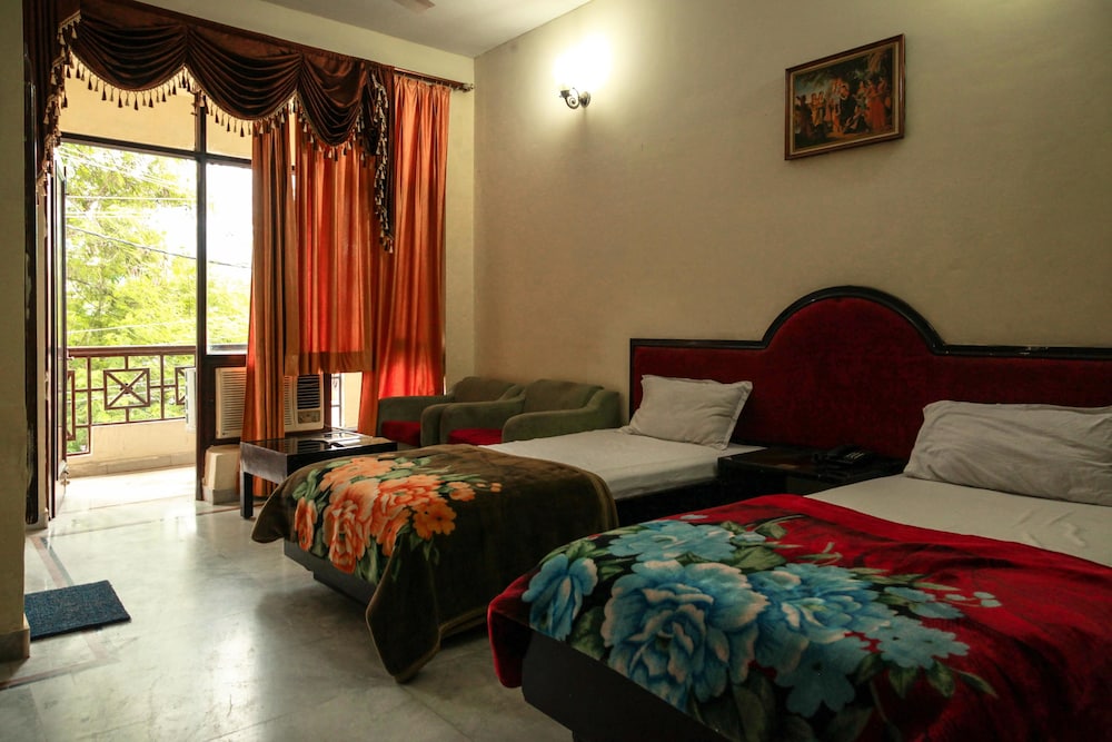 Hotel Neeraj Bhawan 7/20