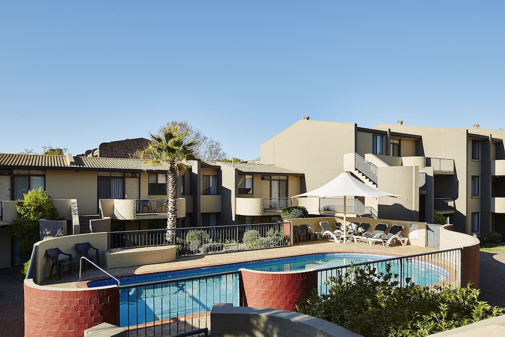 MANUKA PARK SERVICED APARTMENTS 9/58