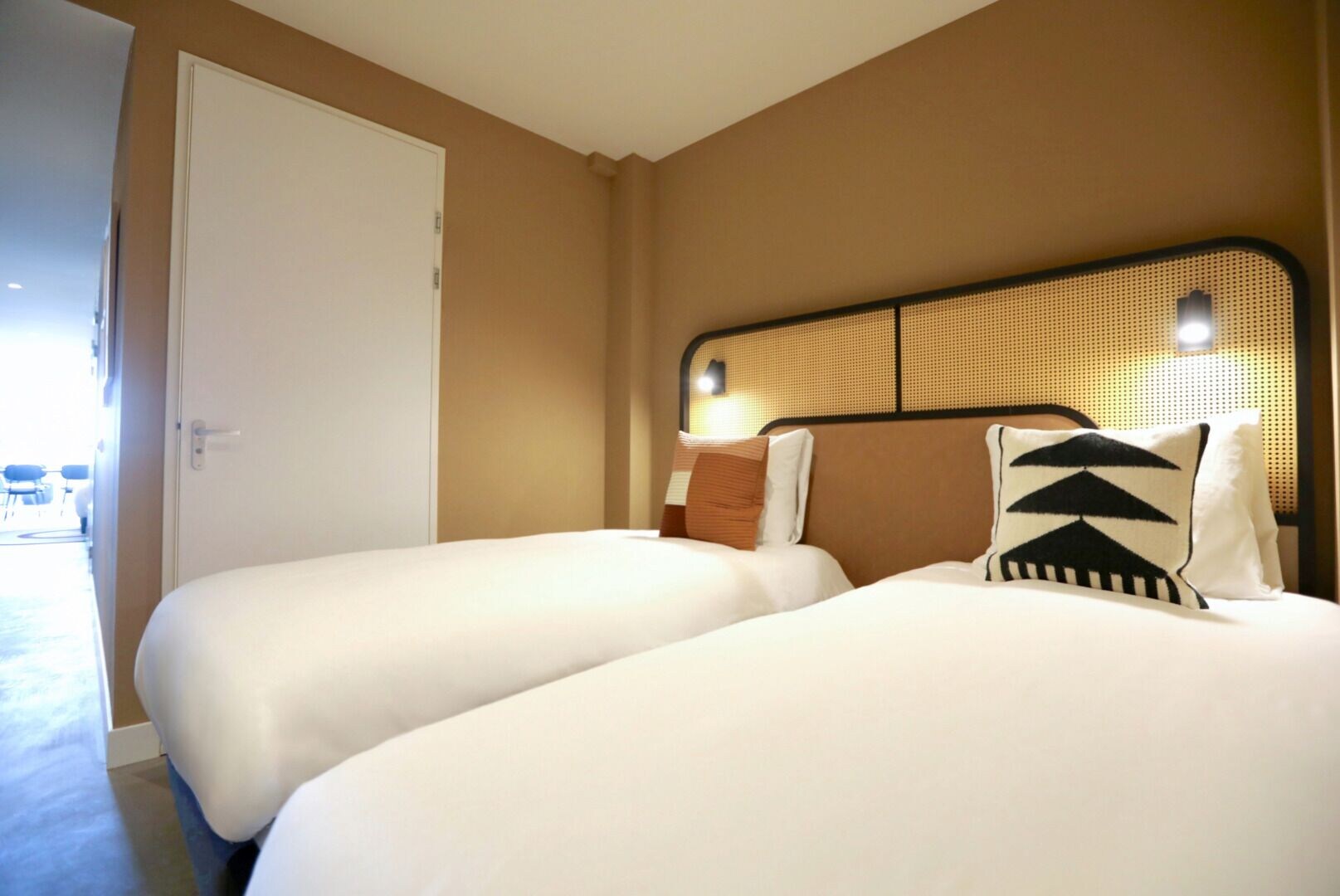 2 BEDROOMS, APARTMENT, 2 BATHROOMS