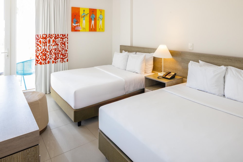 Decameron Maryland 13/50