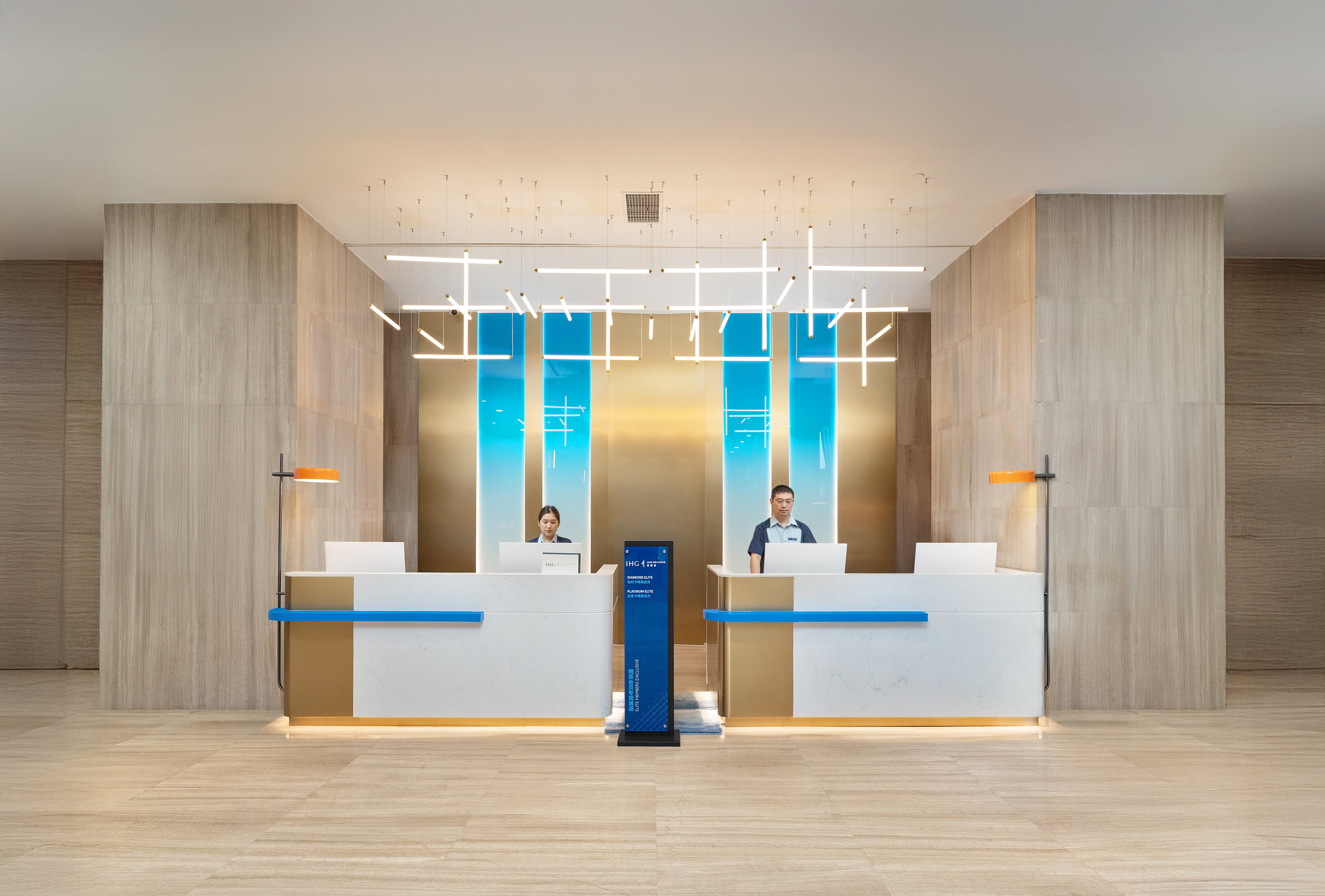 HOLIDAY INN EXPRESS CHENGDU WUHOU 8/48
