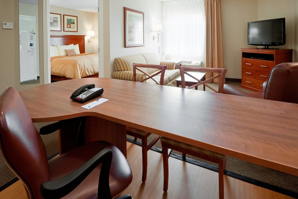 Candlewood Suites Williamsport 57/77