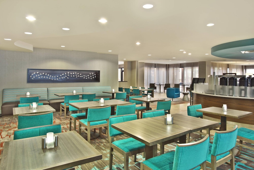 Courtyard By Marriott Gulfport Beachfront 36/45