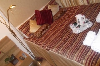 ABC Hyde Park Hotel 42/53