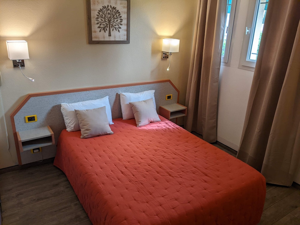 Hotel Le Pradet 10/42