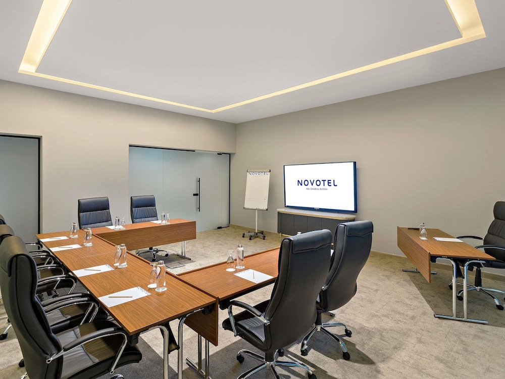 Novotel Abu Dhabi Al Bustan 35/46