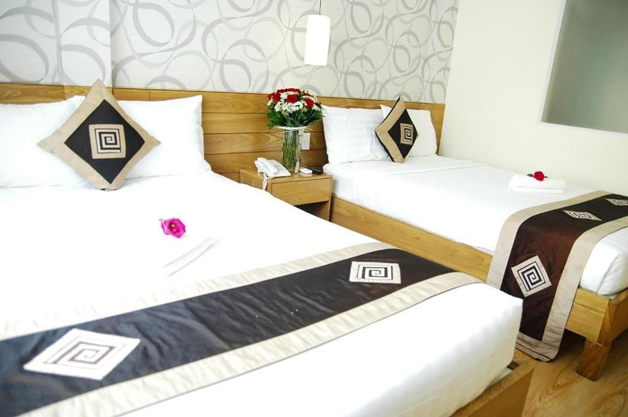 ROOM, TRIPLE