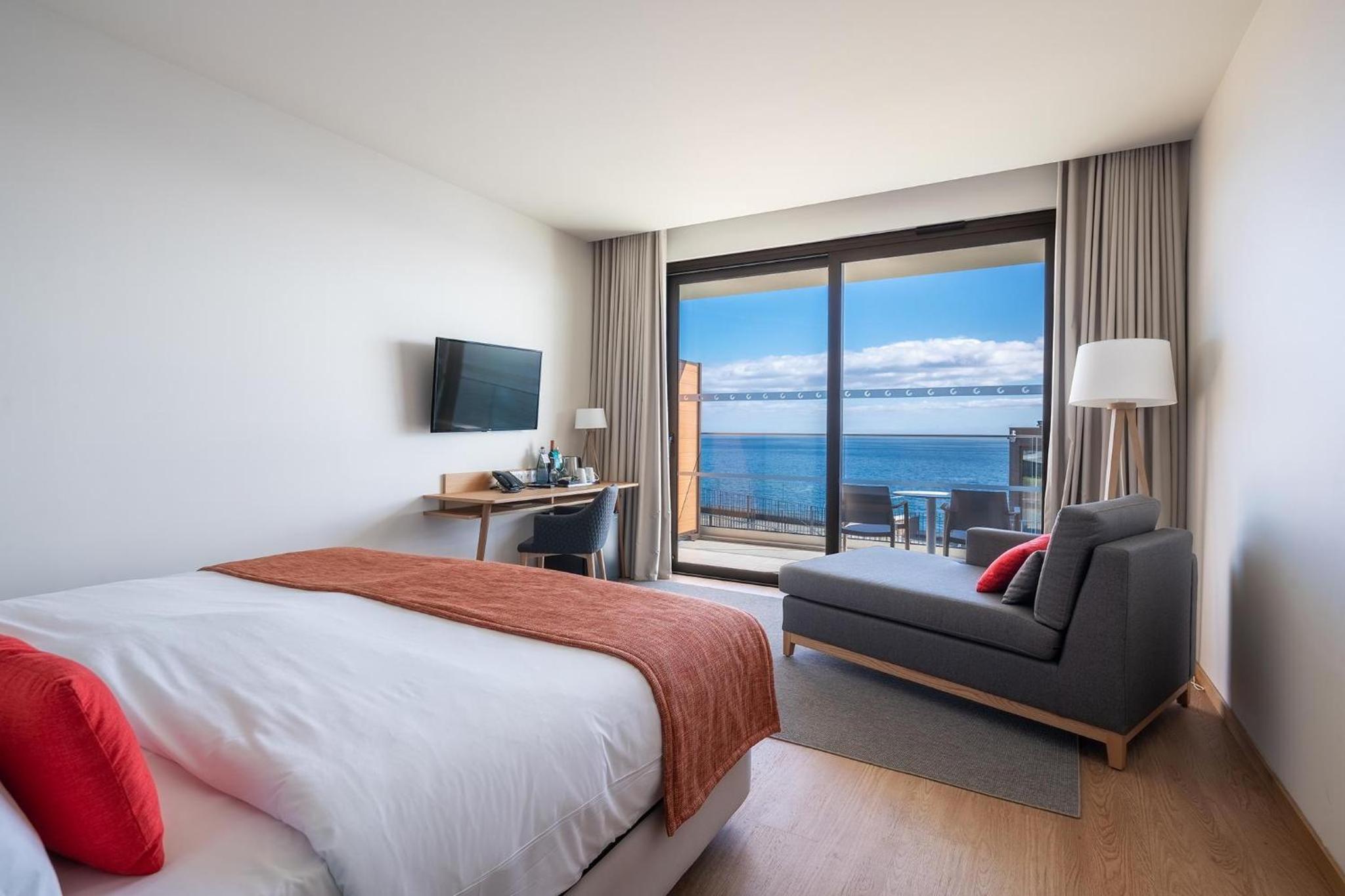 Deluxe, Twin Beds, Sea View