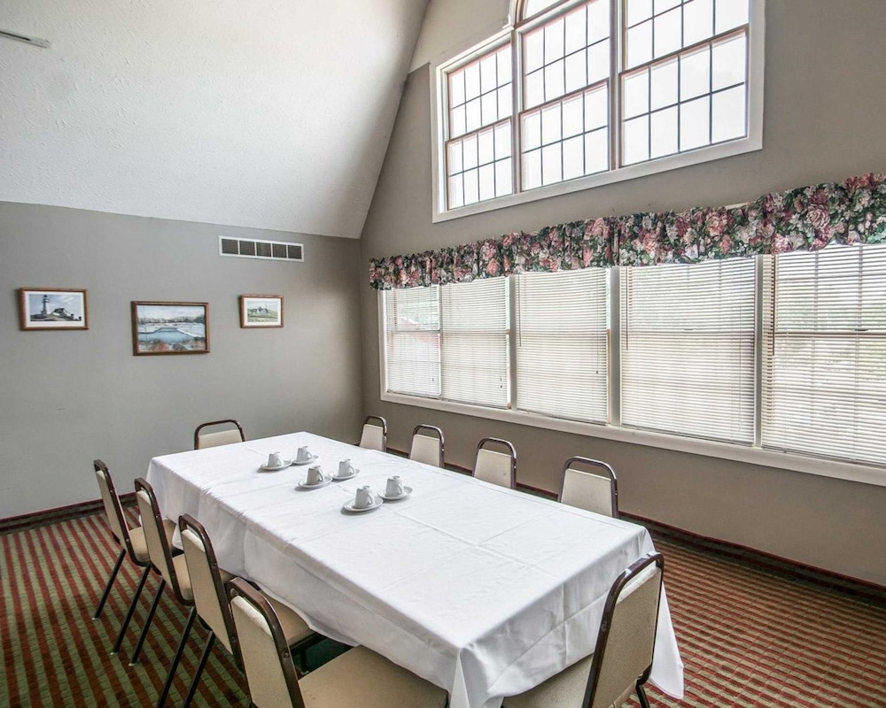 Rodeway Inn Lakeville - Finger Lakes Area 18/35