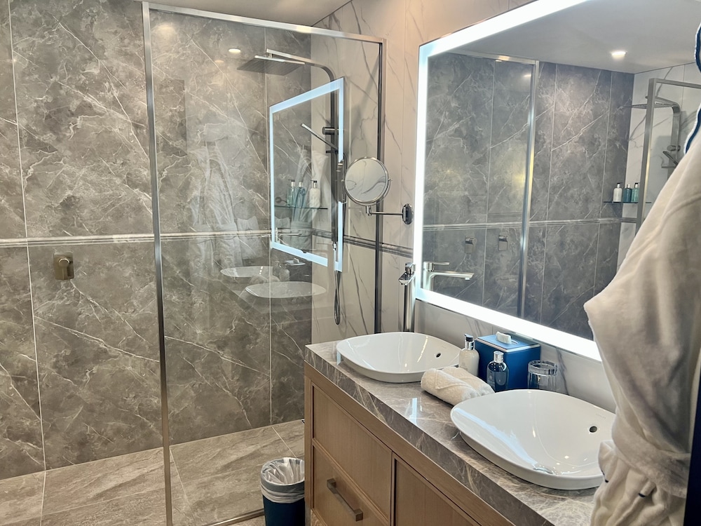 The Carlin Boutique Hotel 58/60